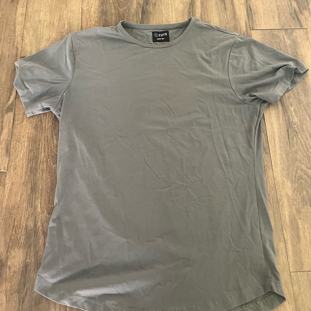 Cuts Clothing - AO Curve Hem T-shirt (Sage)